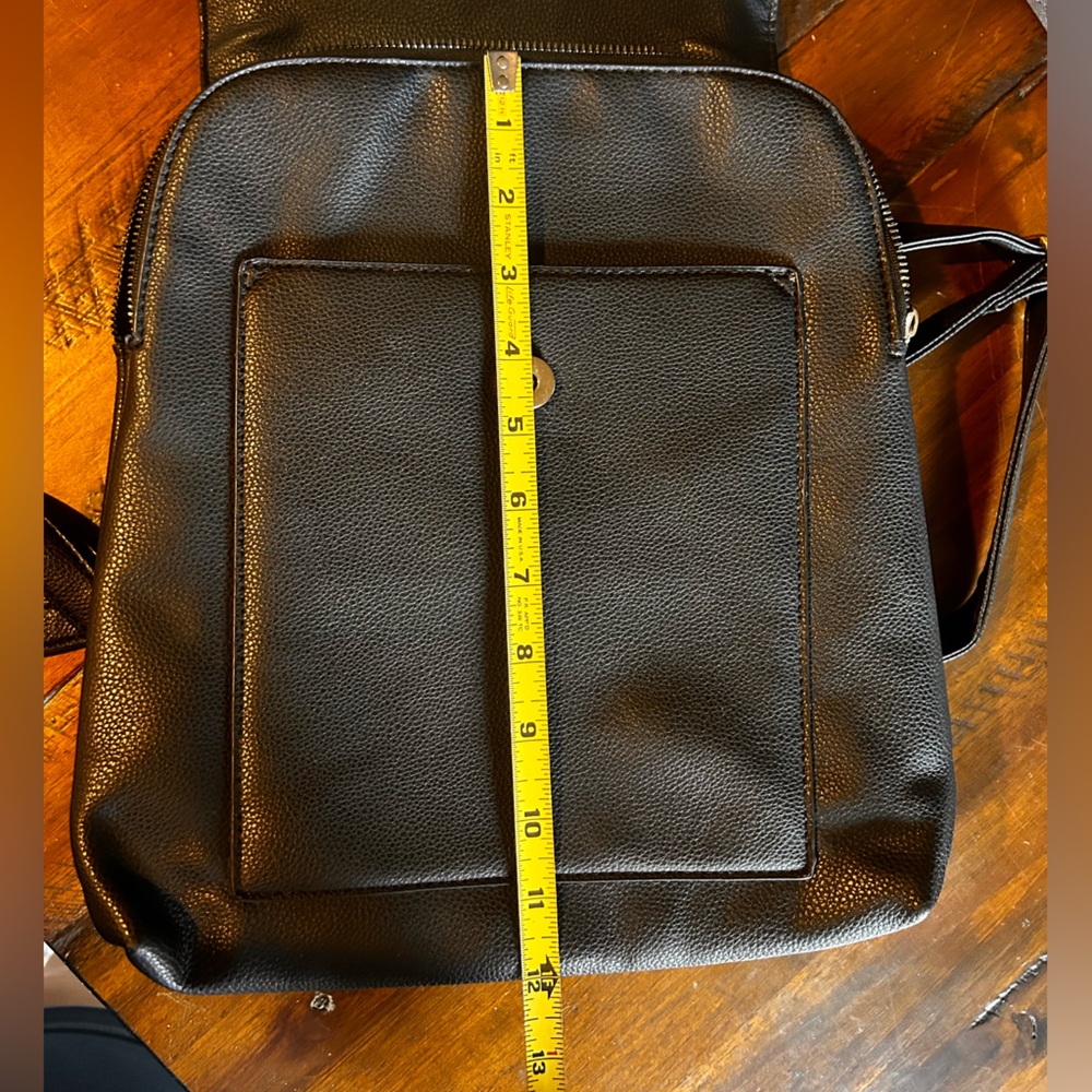 Vegan Leather Backpack - So Spacious!! - Picture 10 of 11